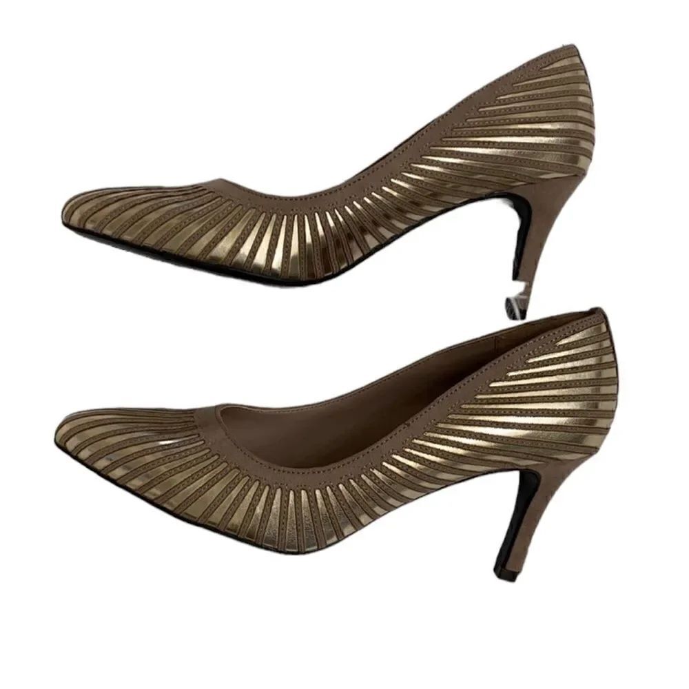 Impo Pointed Toe Classic Pumps(Size 7M) - Picture 7 of 13